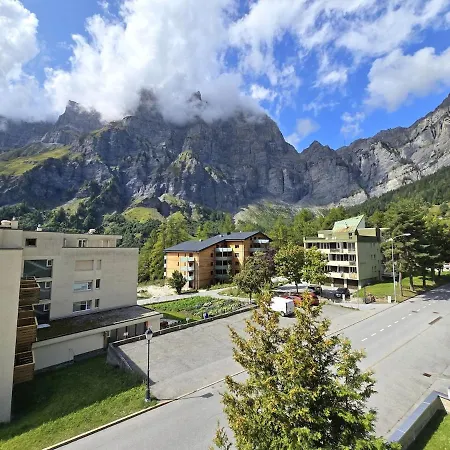 Large 1 Bedroom - Free Parking - Dream Views- Appartement *