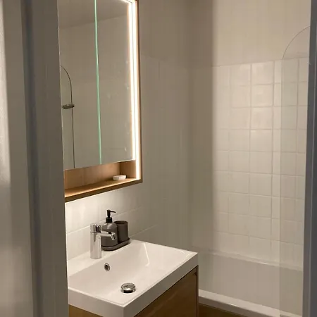 Large 1 Bedroom - Free Parking - Dream Views- * ロイカーバード