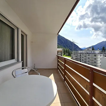 Large 1 Bedroom - Free Parking - Dream Views- * 洛伊克巴德